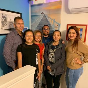 Meet your Posher, Violeta